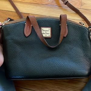 Dooney end Bourke purse